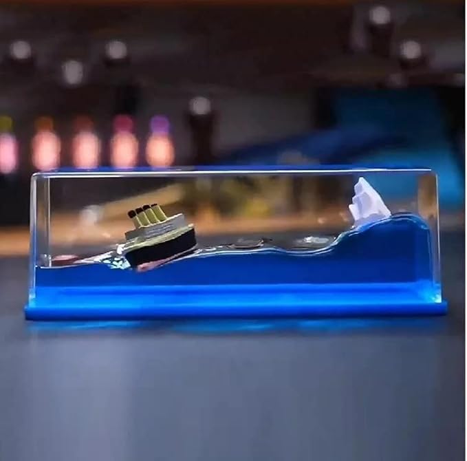 Liquid Wave Cruise Ship Decoration,Titanic,Cruise Ship, For Car Dashboard Decorative Showpiece