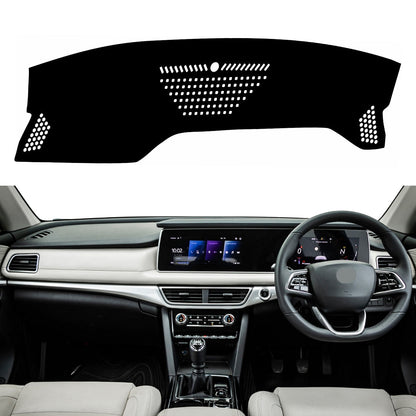 Mahindra XUV700 2021-2025 Car Dashborad Cover